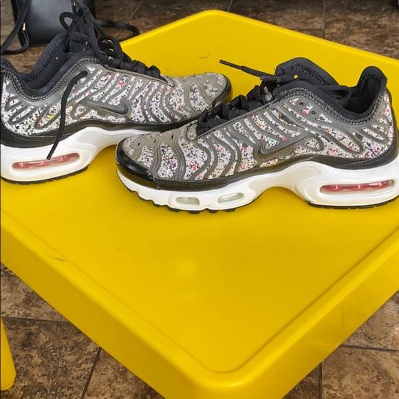 Nike women shoes size6.5 - Picture 3 of 4